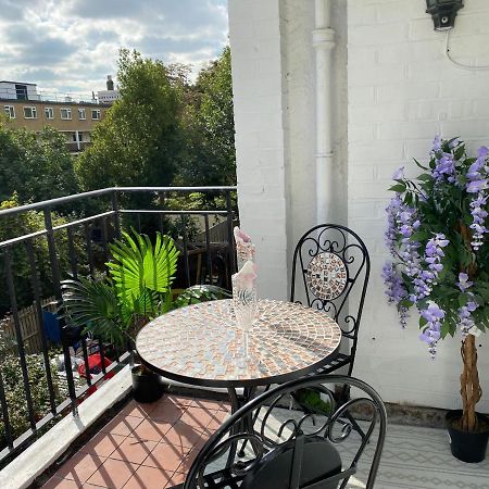 Cosy 3 Bed Flat Ideal For Trips To Лондон Екстериор снимка