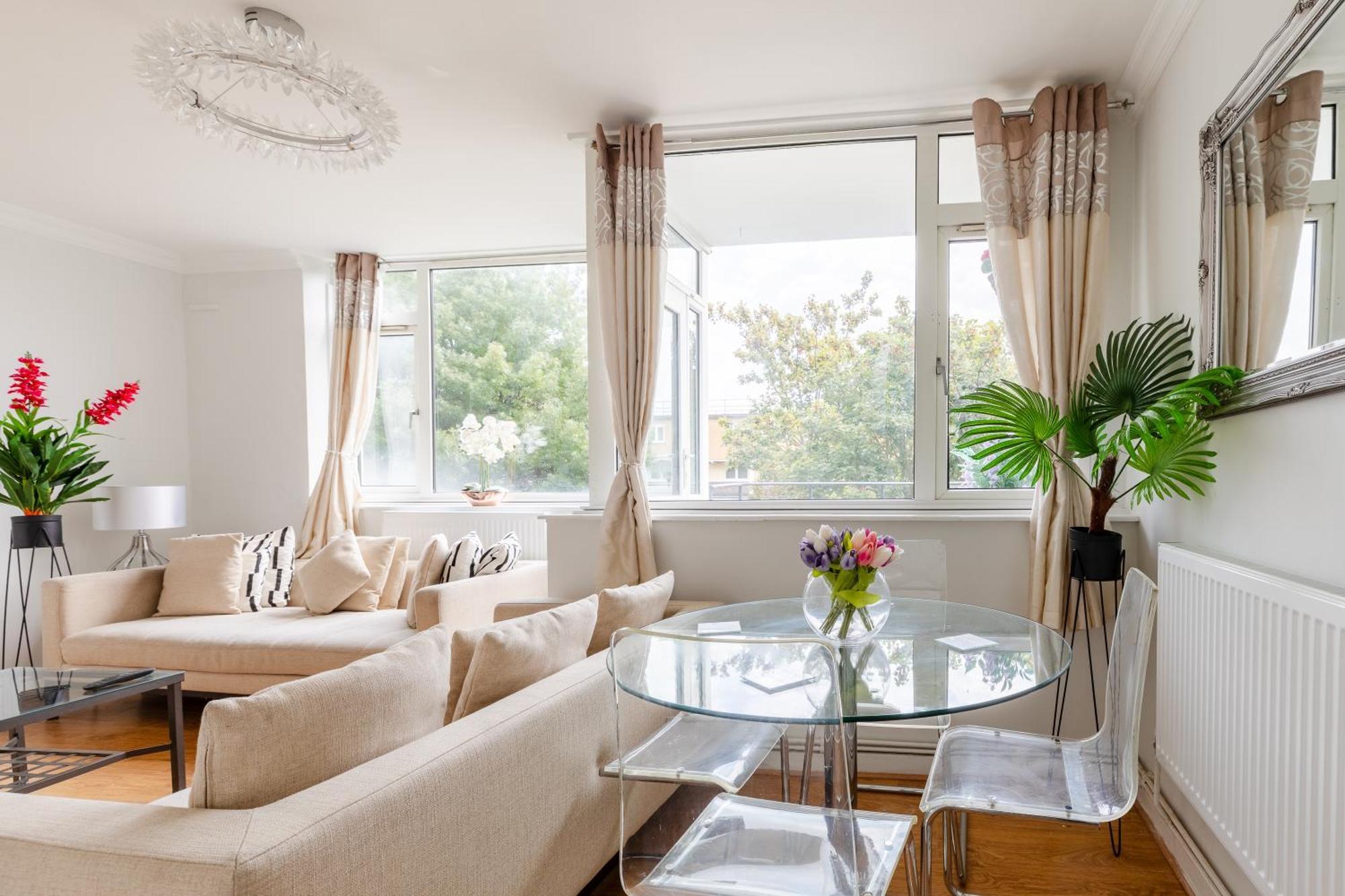 Cosy 3 Bed Flat Ideal For Trips To Лондон Екстериор снимка