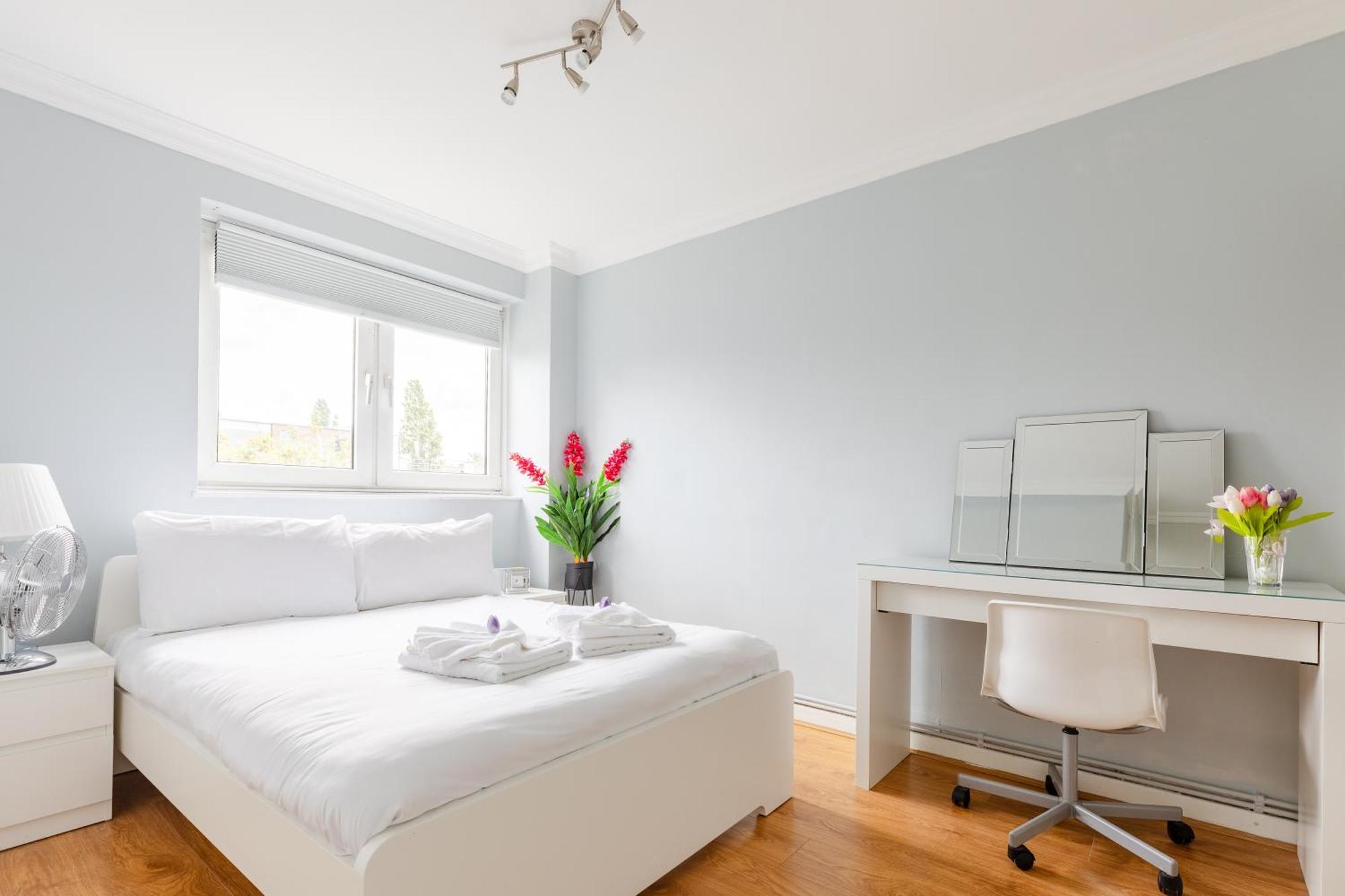 Cosy 3 Bed Flat Ideal For Trips To Лондон Екстериор снимка